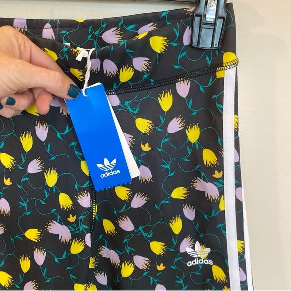 Adidas Allover Print Cycling Tights NWT Floral Womens Small - Picture 2 of 6